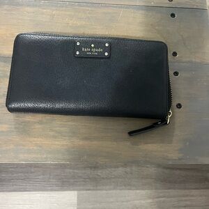 Kate Spade Black Leather Zippy Wallet